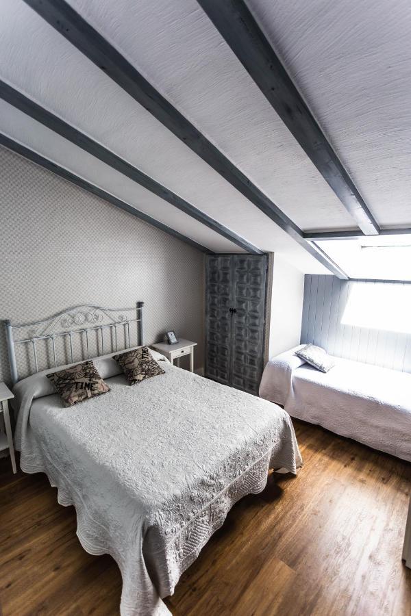 Posada Real La Montanesa Corrales De Buelna エクステリア 写真