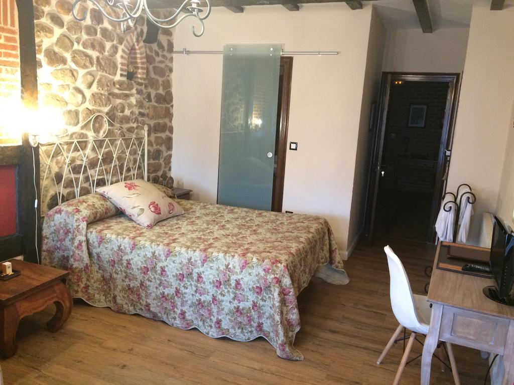 Posada Real La Montanesa Corrales De Buelna エクステリア 写真