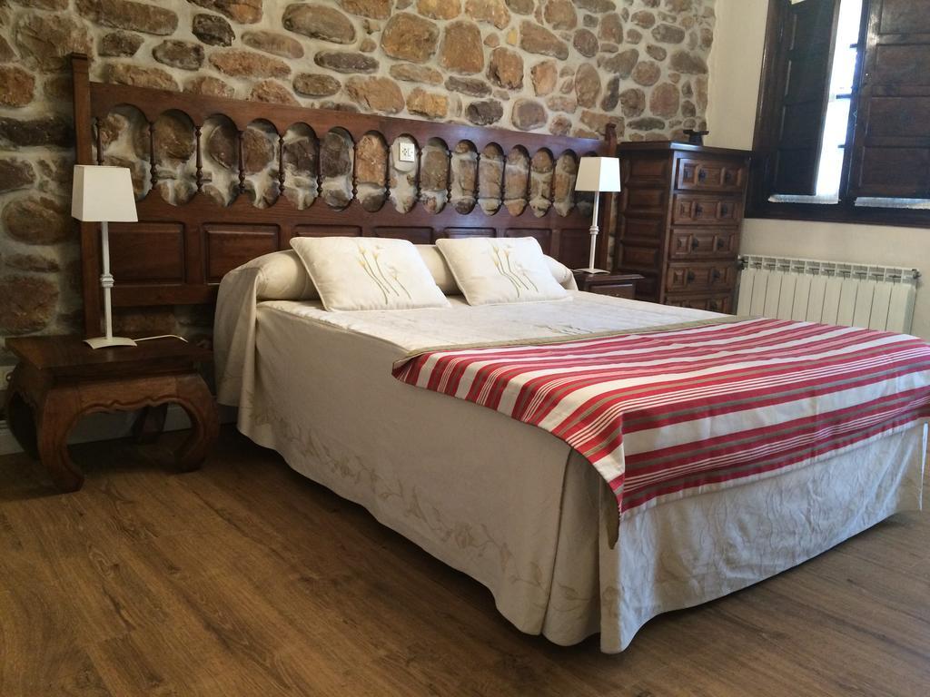 Posada Real La Montanesa Corrales De Buelna エクステリア 写真